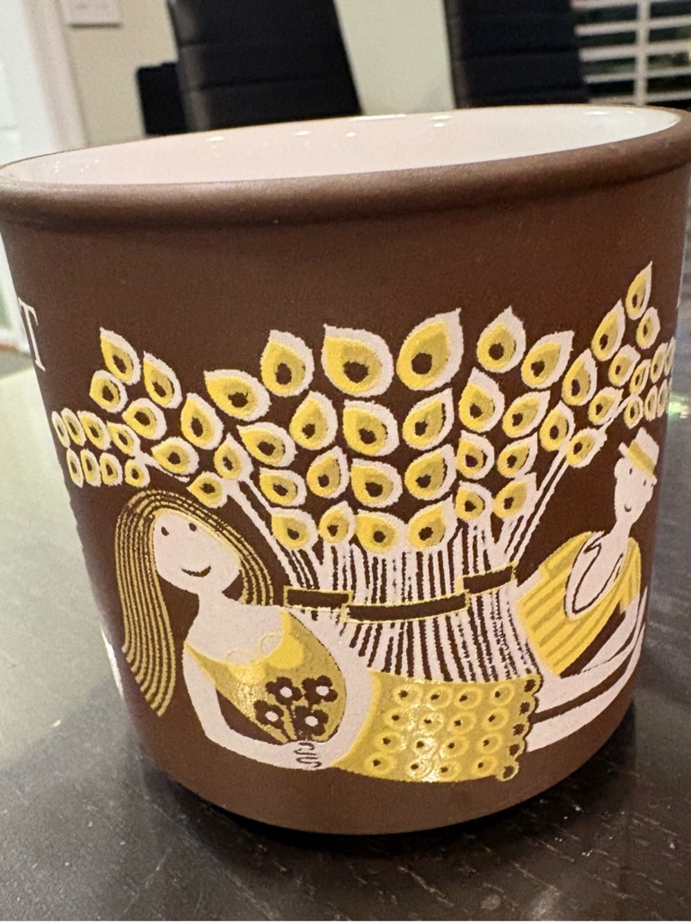 Hornsea Pottery vintage 1977 August Love ceramic mug brown 3” - Picture 2 of 5
